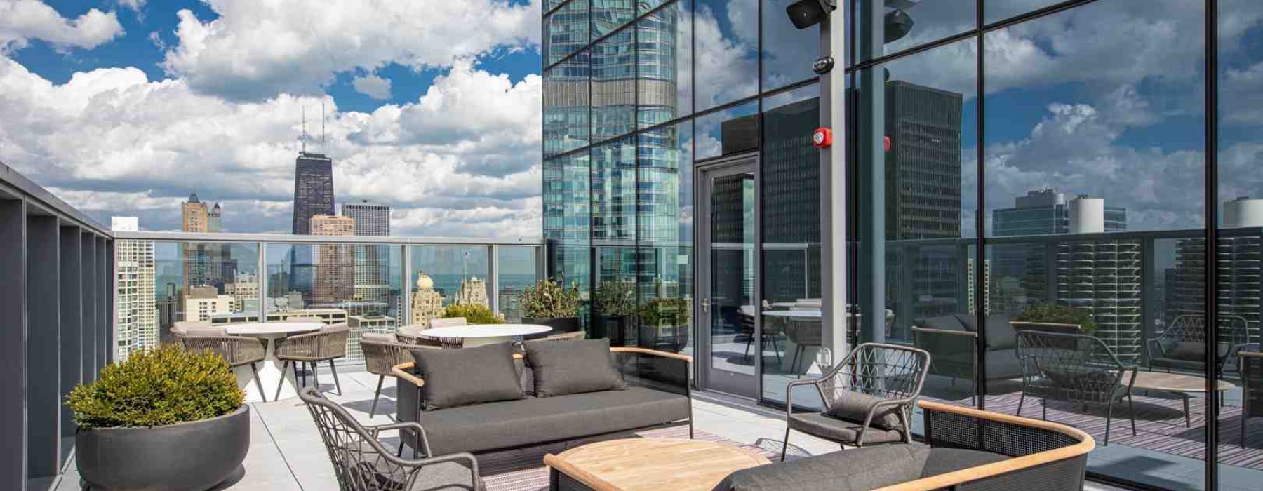 Streeterville skyline Chicago - apartments streeterville chicago il