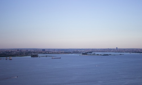 Streeterville skyline view with Lake Michigan - studio apartments streeterville